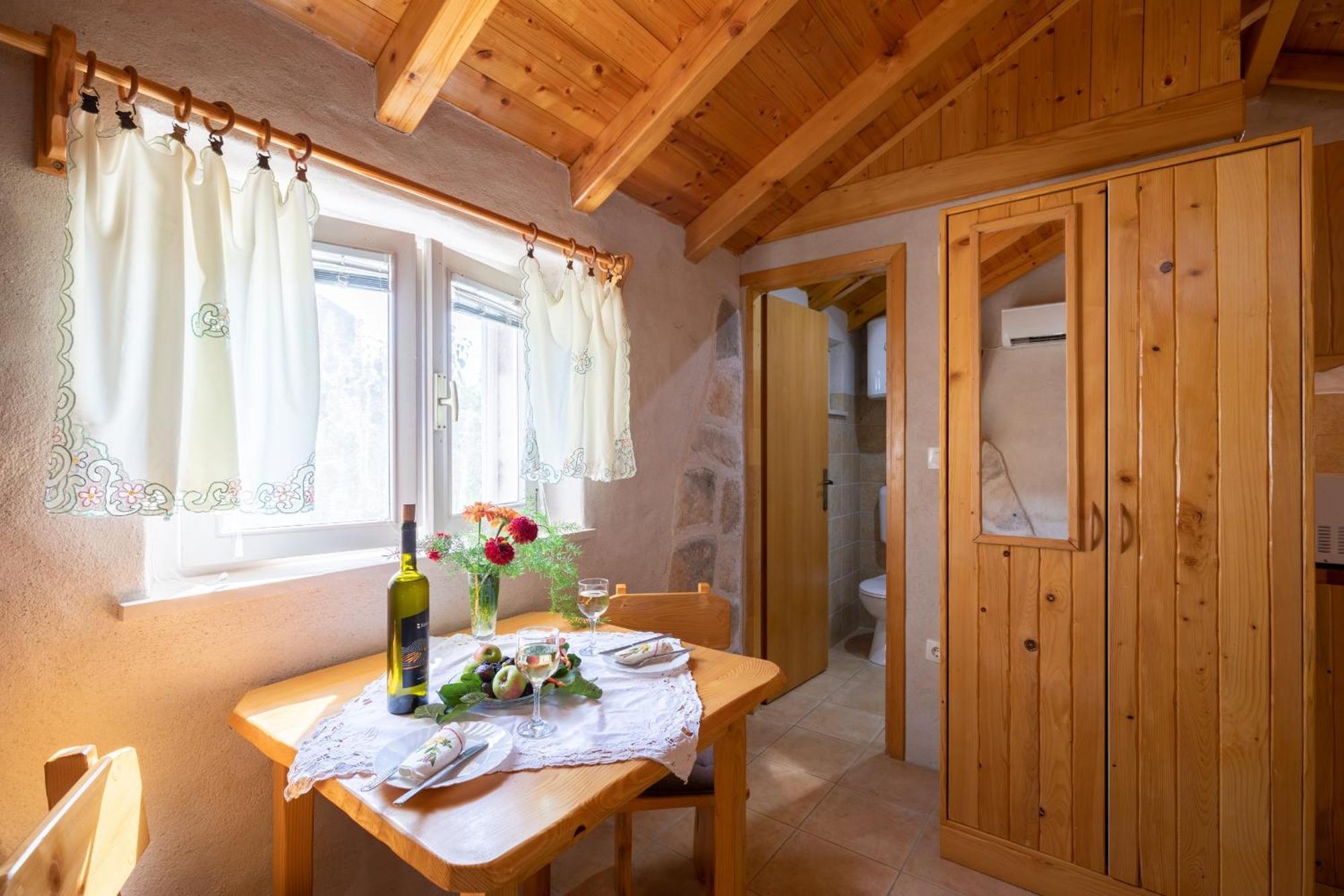 Apartmán Stone House Harmony Zrnovo Exteriér fotografie