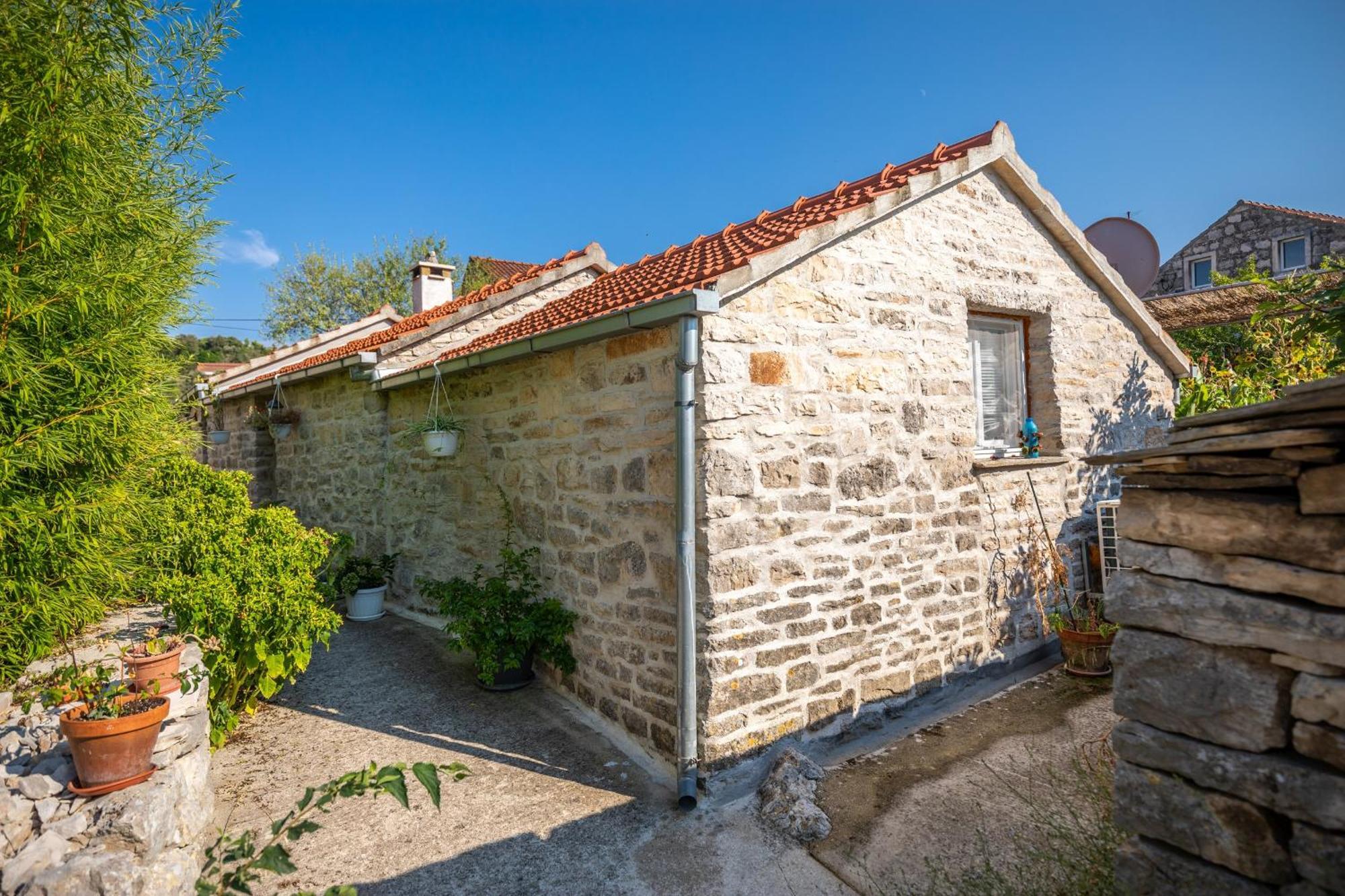 Apartmán Stone House Harmony Zrnovo Pokoj fotografie